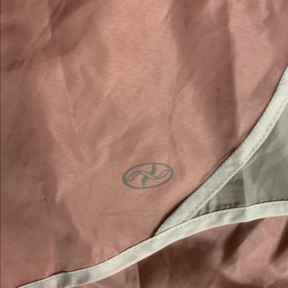 2 gym shorts - Picture 7 of 11